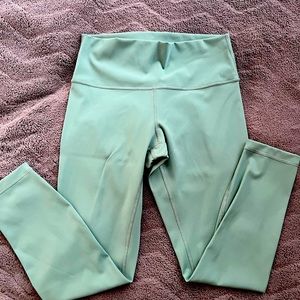 Lululemon WunderUnder Size 10